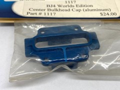 1117　BJ4 Worlds Edition Center Bulkhead Cap (aluminum)