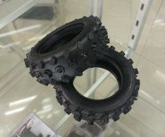 19805110　ホットショット フロントタイヤ　2個入