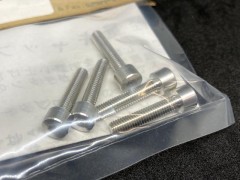 GO MODEL　ケイリョウキャップボルト M4x20