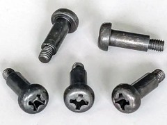 2539-001　段付きネジ M4x9　(在庫限り)