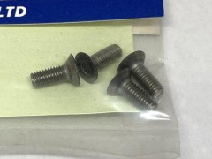 B19608　βチタン・サラCAPボルト M3x8 (4pcs)