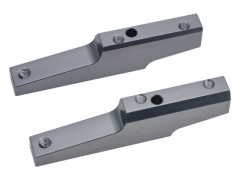 SER903834　エンジンマウント L+R S990